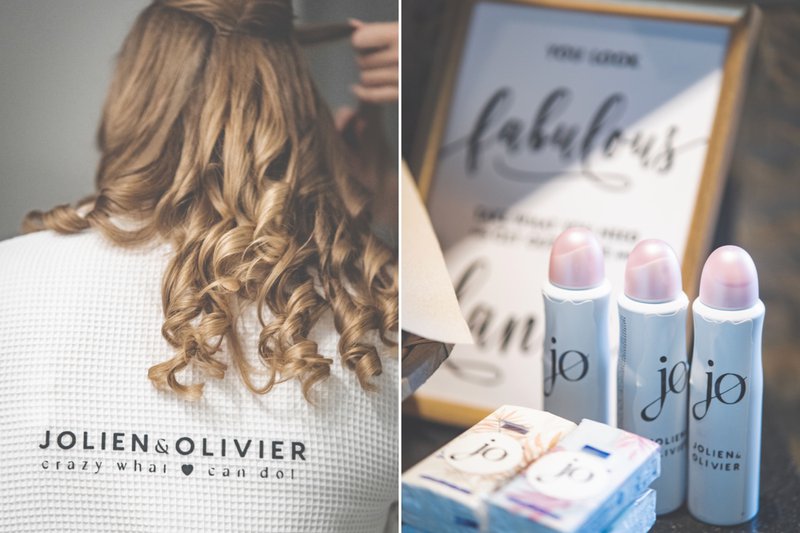 Badjas%20en%20toiletartikels%20met%20het%20logo%20van%20Jolien%20en%20Olivier%20op%20-%20House%20of%20Weddings