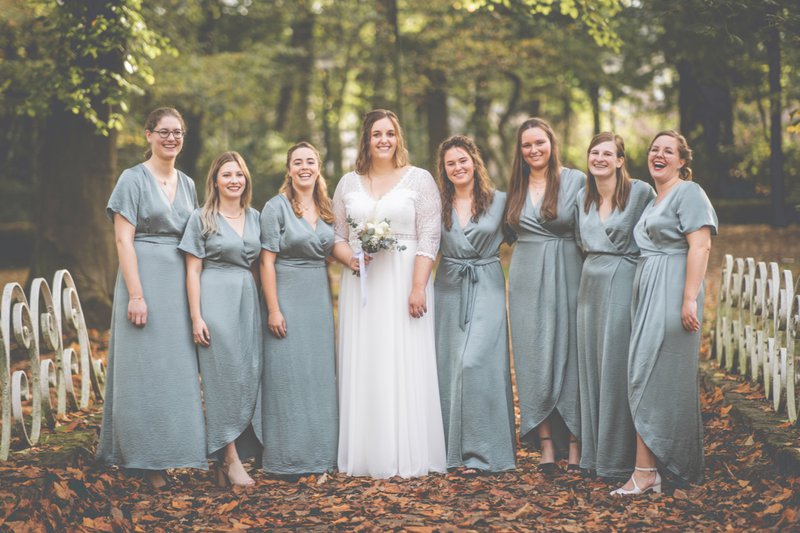 Jolien%20met%20haar%20bruidsmeisjes%20-%20House%20of%20Weddings
