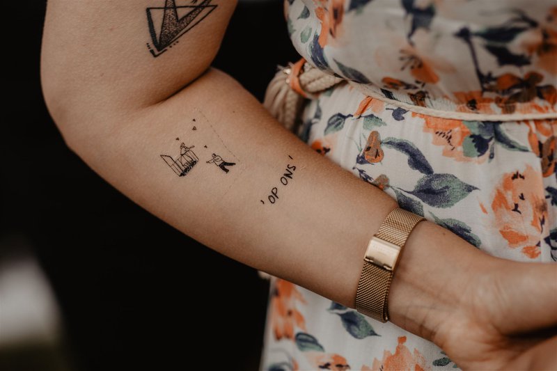 Plaktattoos%20op%20de%20trouw%20van%20Ruth%20en%20Axel%20-%20House%20of%20Weddings