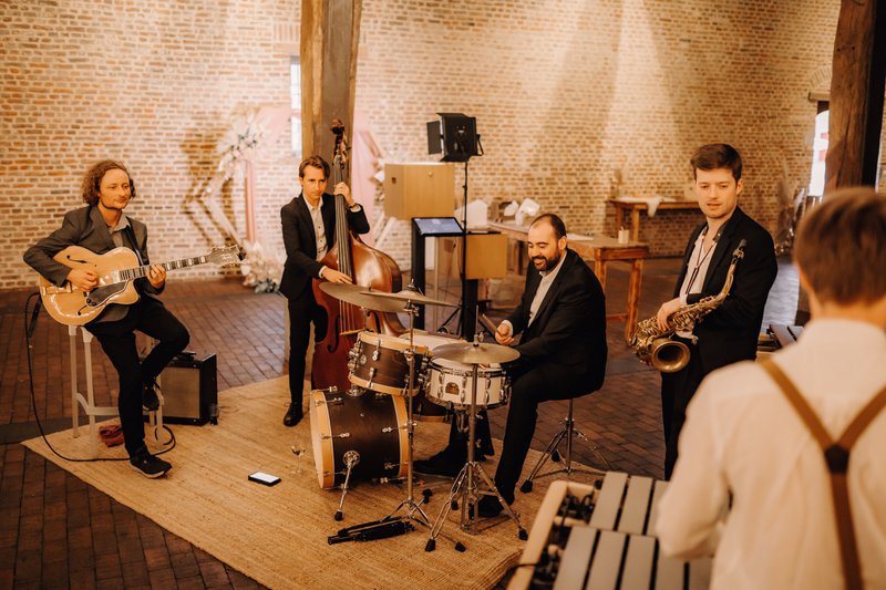 Live%20band%20op%20huwelijk%20Ansje%20en%20Wouter%20-%20House%20of%20Weddings