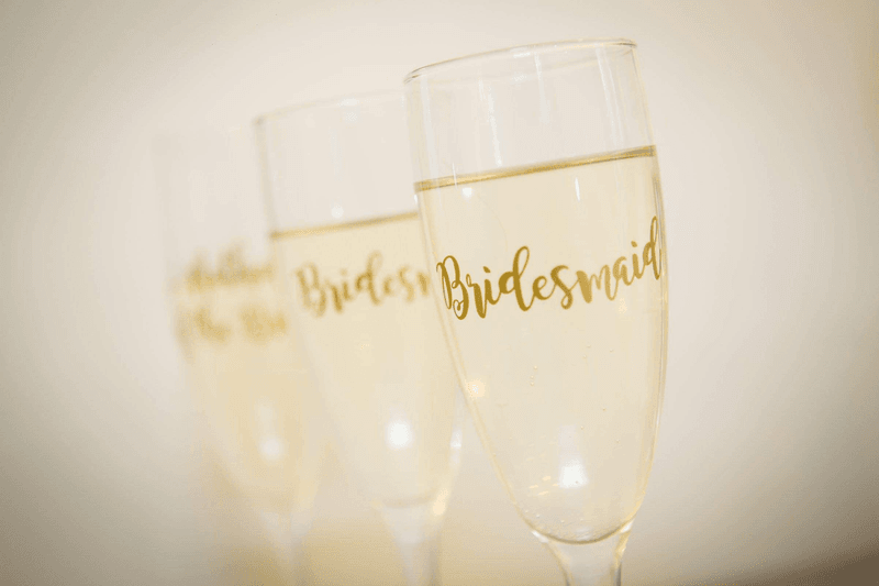 15%20originele%20manieren%20om%20jouw%20zus%20als%20getuige%20te%20vragen%20-%20House%20of%20Weddings