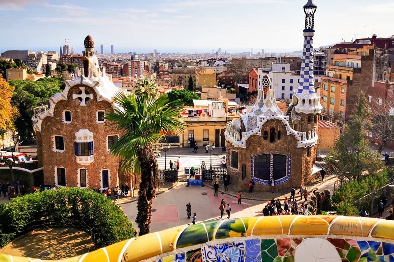 Park%20G%FCell%2C%20een%20magische%20plek%20voor%20je%20huwelijksaanzoek%20in%20Barcelona%20-%20House%20of%20Weddings