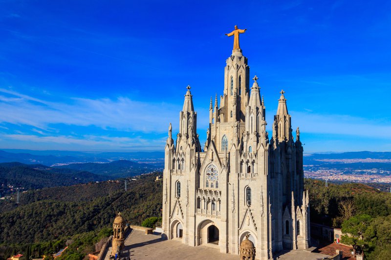 De%20Tibidaboberg%2C%20een%20magische%20plek%20voor%20je%20huwelijksaanzoek%20in%20Barcelona%20-%20House%20of%20Weddings