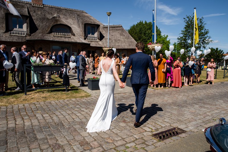 Anke%20%26%20Olivier%u2019s%20corona%20outdoor%20wedding%20-%20House%20of%20Weddings