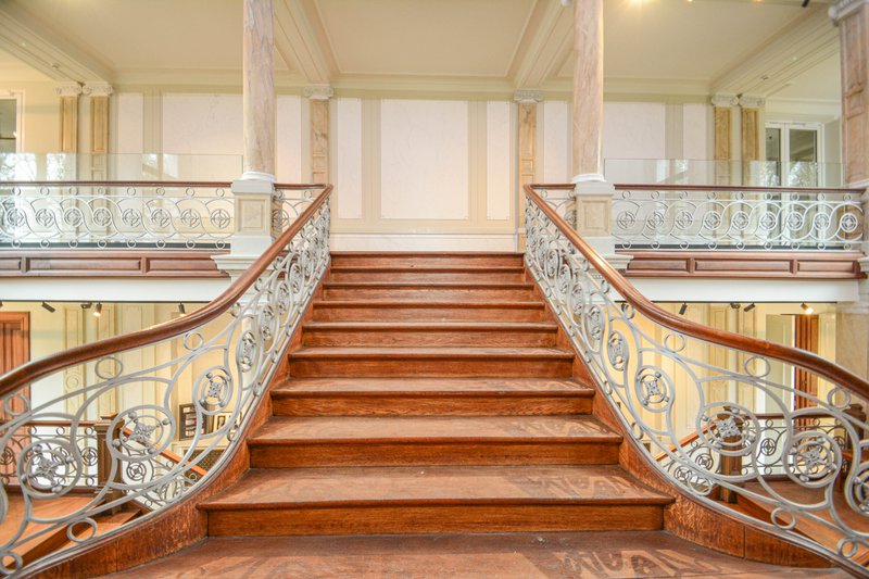 De%20imposante%20traphal%20van%20Kasteel%20Blauwhuis%20-%20House%20of%20Weddings
