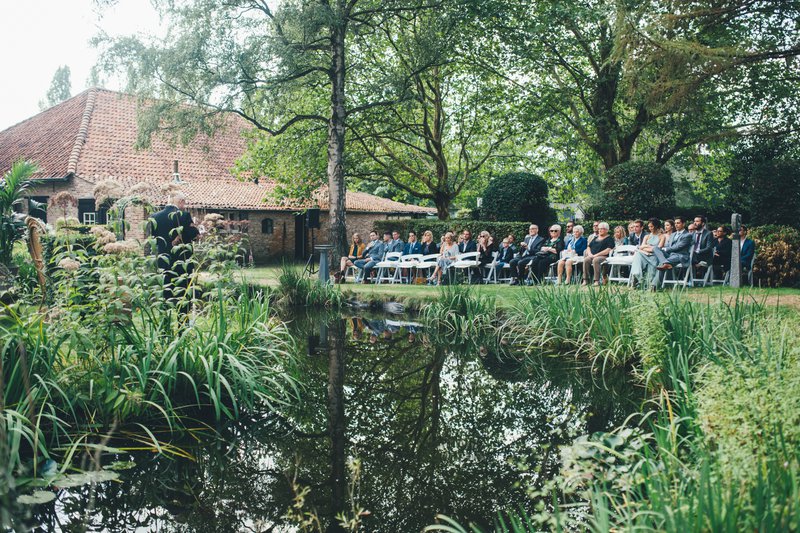 Het%20intieme%20huwelijksfeest%20van%20Julie%20%26%20Bert%20-%20Real%20Wedding%20-%20House%20of%20Weddings