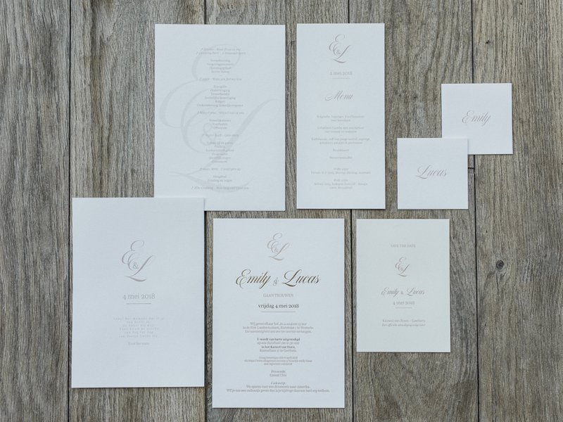 Fine%20art%20drukwerk%20met%20wit%2C%20oudroze%20en%20goud%20-%20Dasi%20-%20House%20of%20Weddings