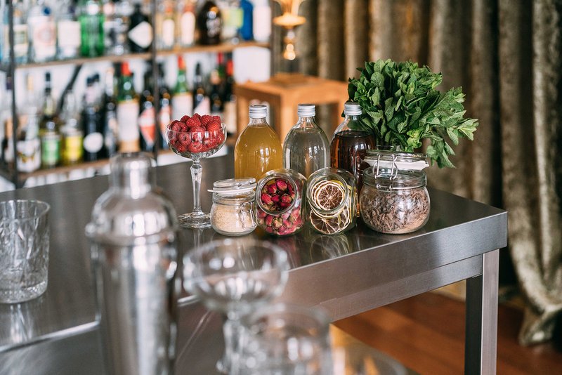 Een%20cocktailworkshop%3A%20de%20ideale%20vrijgezellenactiviteit%21%20-%20cocktailworkshop%20-%20House%20of%20Weddings