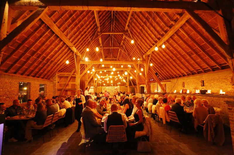 Welke%20service%20biedt%20een%20traiteur%20op%20jullie%20huwelijksfeest%20-%20House%20of%20Weddings