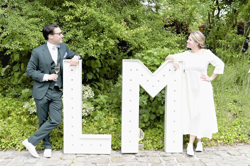 Louise%20en%20Mathias%u2019%20intieme%20burgerlijke%20corona%20trouw%20-%20House%20of%20Weddings