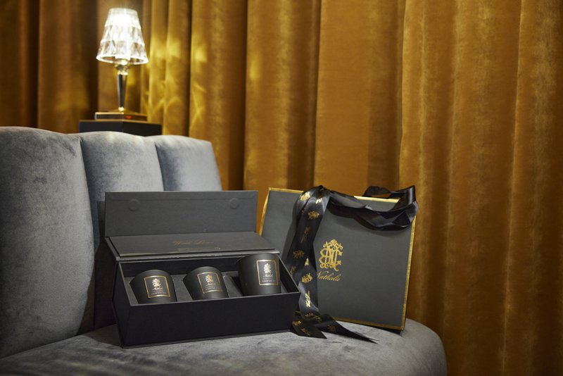 Een%20geschenk%20van%20Le%20Parfum%20de%20Nathalie%20-%20House%20of%20Weddings