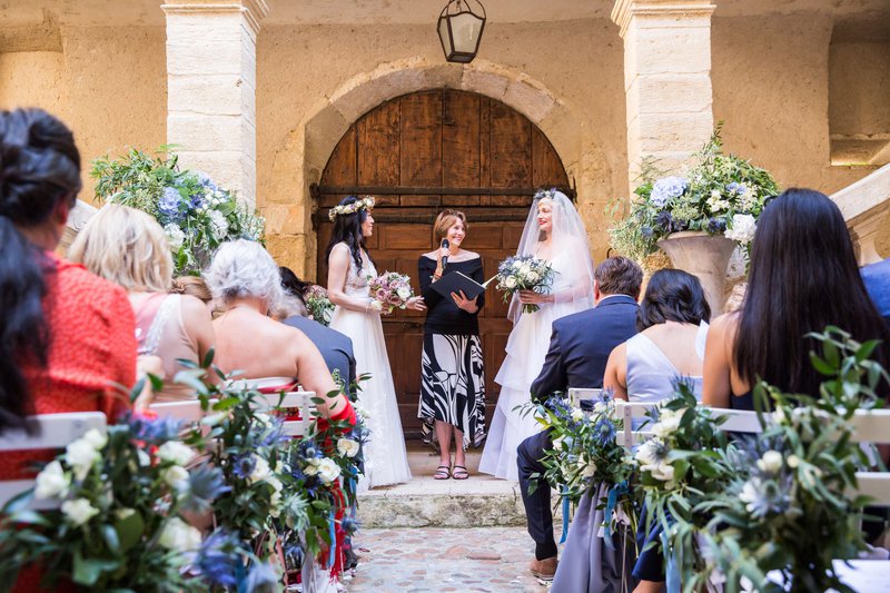 De%20ceremonie%20van%20twee%20bruiden%20in%20Chateau%20Beaupr%E9%20-%20House%20of%20Weddings