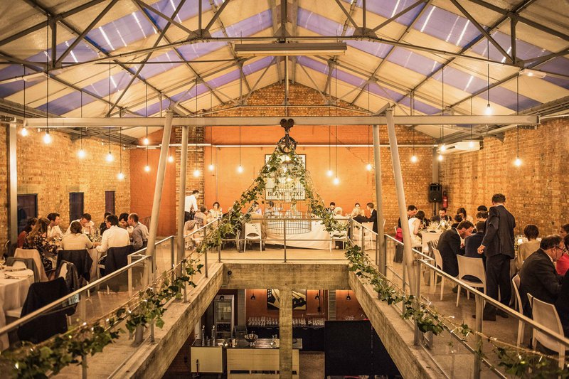 Straal%20karakter%20uit%20met%20je%20industri%EBle%20feestzaal%20-%20House%20of%20Weddings