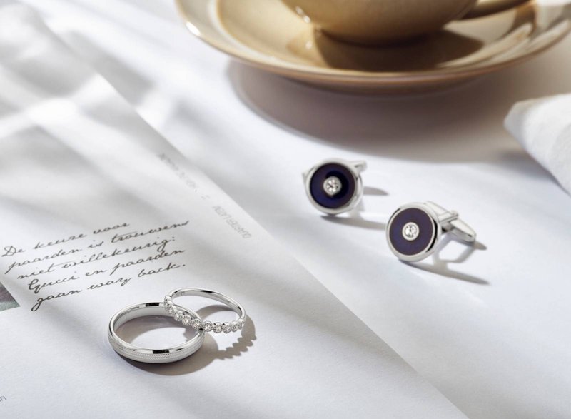 Je%20vriend%20ten%20huwelijk%20vragen%20met%20manchetknopen%20-%20House%20of%20Weddings