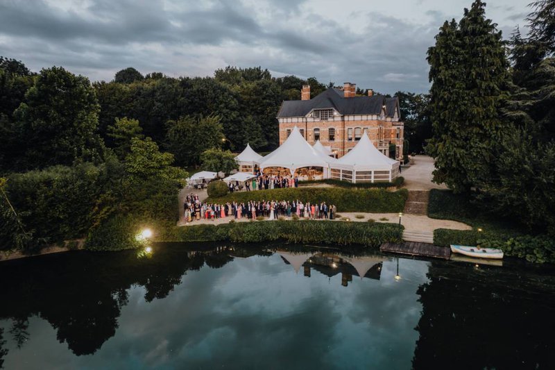 Domein%20St.-Hubert%2C%20een%20van%20de%20mooiste%20trouwlocaties%20aan%20het%20water