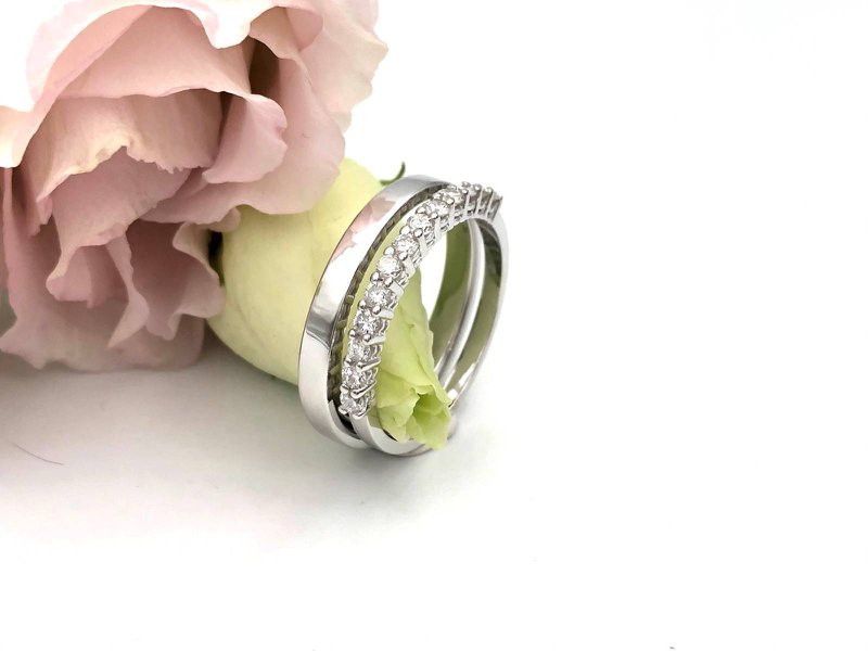 Verlovingsringen%20van%20witgoud%20van%20Nele%20Blanckaert%20-%20House%20of%20Weddings