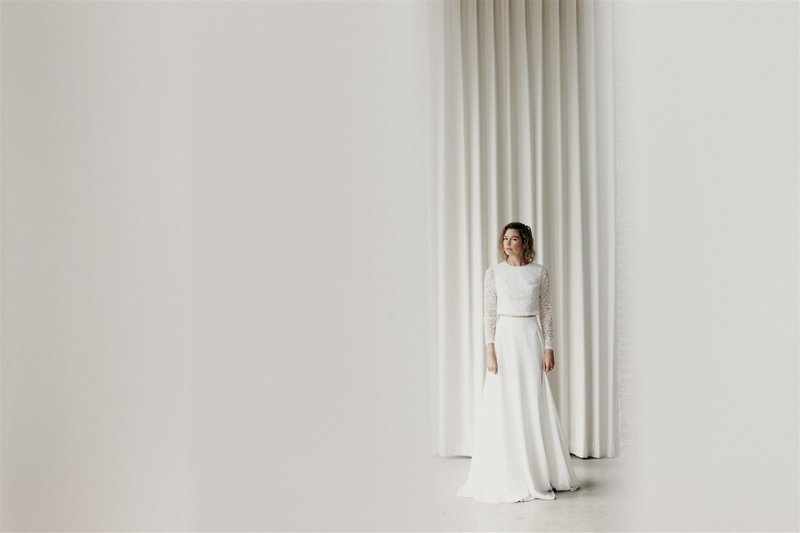 trouwjurk-2022-trends-croptop-rok-tweedelig-sikkema