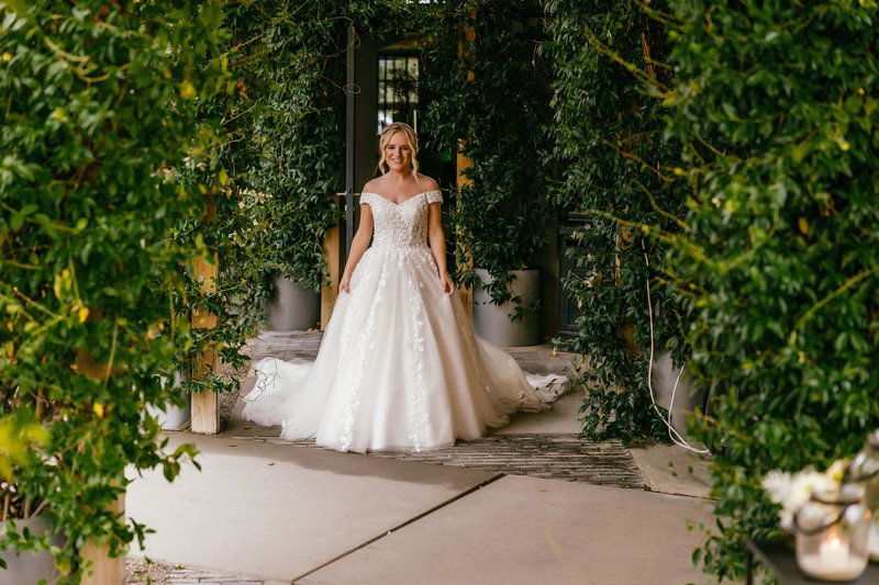 Fjolla%20in%20haar%20prinsessenkleed%20-%20House%20of%20Weddings