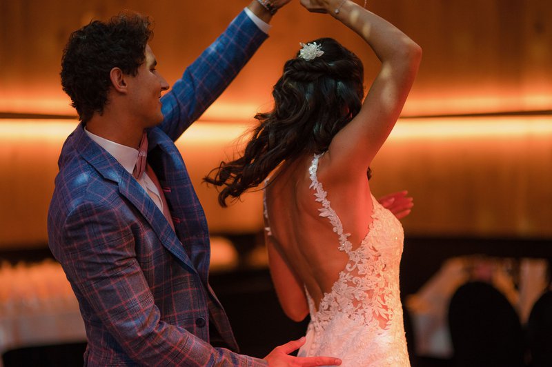 De%20openingsdans%20van%20Florence%20%26%20Jurian%20-%20House%20of%20Weddings