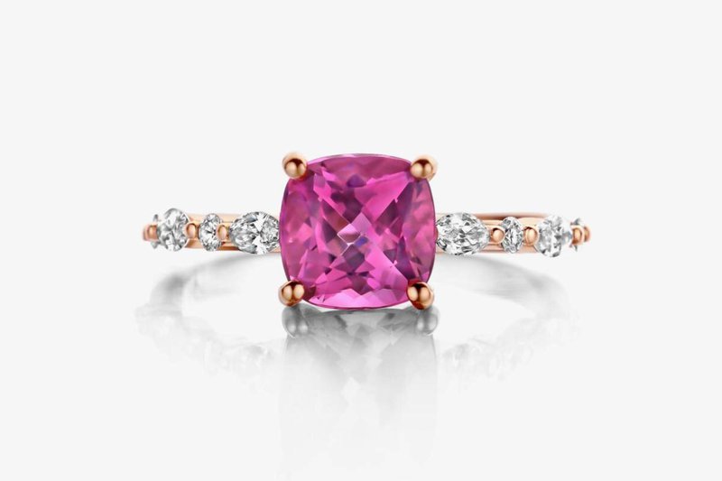 Dat%20je%20verlovingsring%20een%20diamant%20moet%20hebben%20is%20%E9%E9n%20van%20de%20mythes%20voor%20je%20trouwfeest%20-%20House%20of%20Weddings