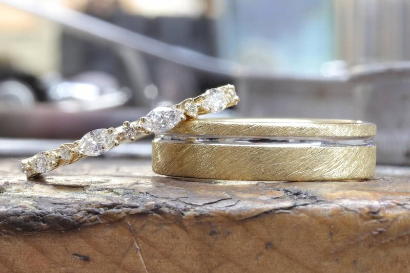 Duo%20trouwringen%20van%20Juwelier%20Eversen%20-%20House%20of%20Weddings