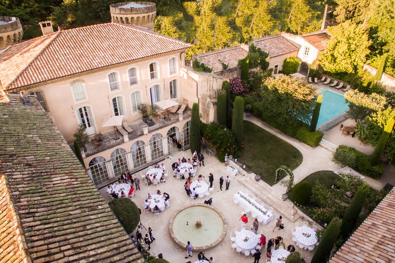 Bovenaanzicht%20van%20Chateau%20de%20Massillan%20-%20House%20of%20Weddings