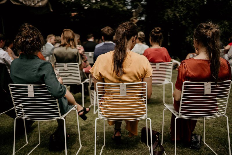 Hou%20centrale%20zitplaatsen%20vrij%20om%20blinde%20of%20slechtziende%20mensen%20te%20ondersteunen%20op%20je%20trouwfeest%20-%20House%20of%20Weddings