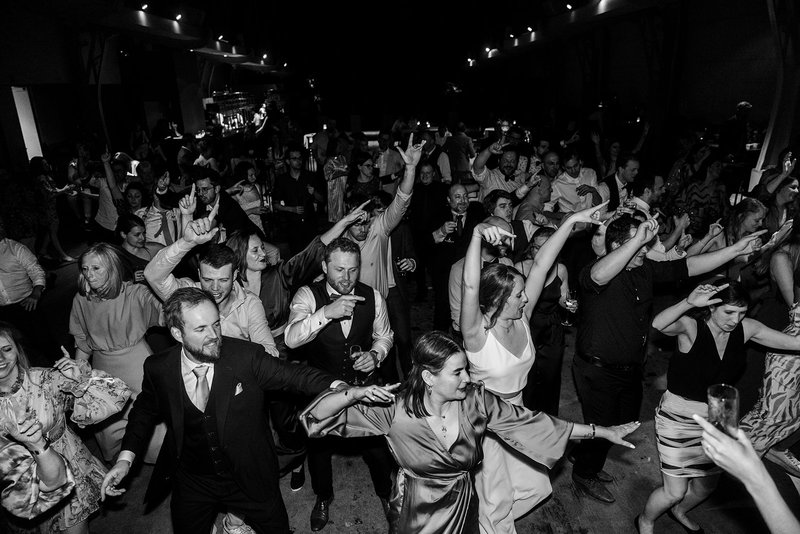 Naomi%20%26%20Mike%27s%20dansfeest%20in%20Horta%20-%20House%20of%20Weddings