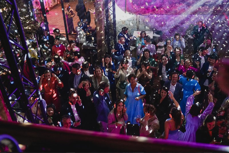 Silent%20disco%20op%20het%20huwelijk%20van%20Manou%20en%20Domien%20-%20House%20of%20Weddings
