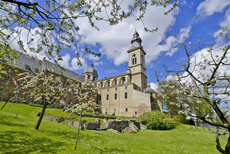 Sint-Pietersabdij%3A%20een%20van%20de%20mooiste%20feestzalen%20met%20grote%20tuin%20-%20House%20of%20Weddings